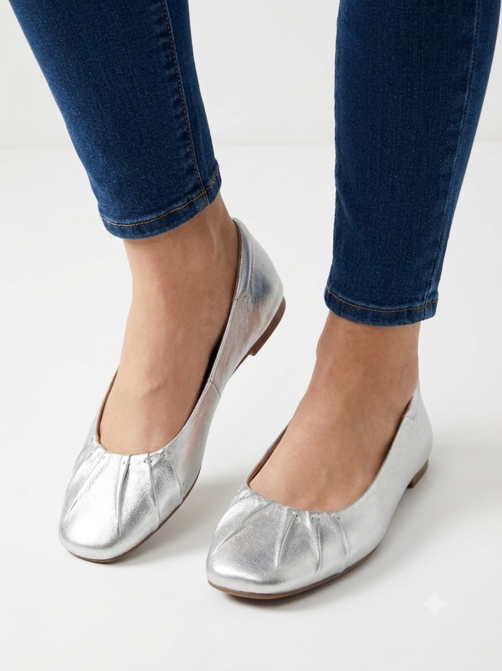 Blondo Women's Silver Leather Ballet Flats Size 10 M Waterproof Casual Slip On